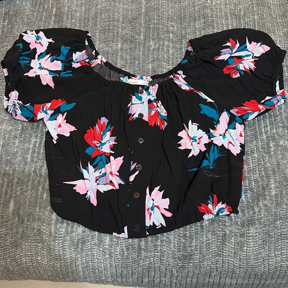 Junior’s Candies crop top! Size Small! Took tags off but have never worn.